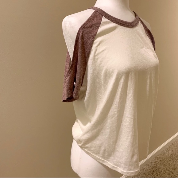 PacSun raglan cut out shoulder tee - Picture 2 of 4